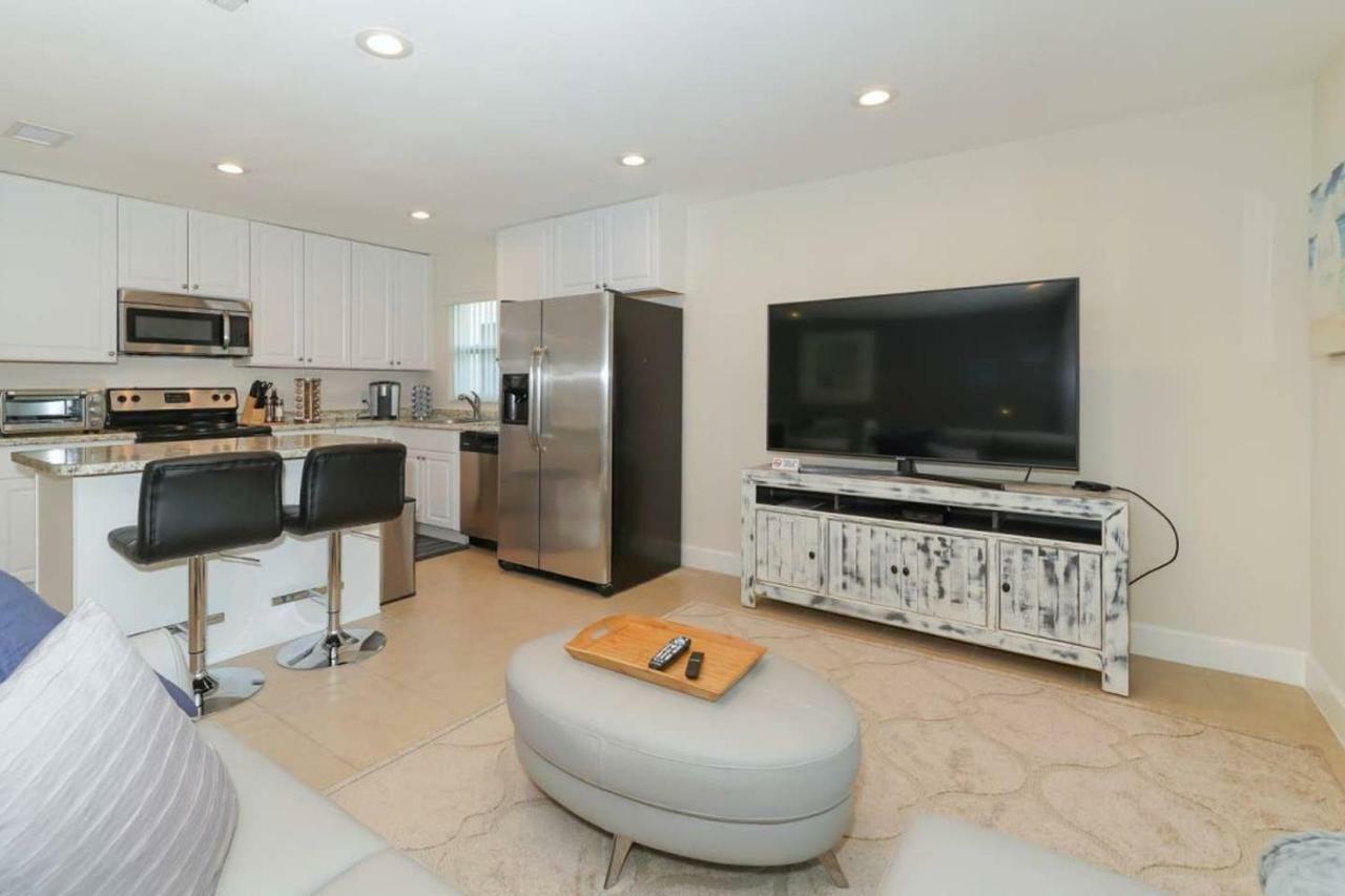 Lovely Cottage - Close To Siesta, Shops & Dining Sarasota Esterno foto